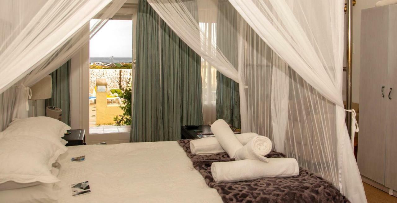 Fijnbos Manor Villa Bettys Bay Exterior photo